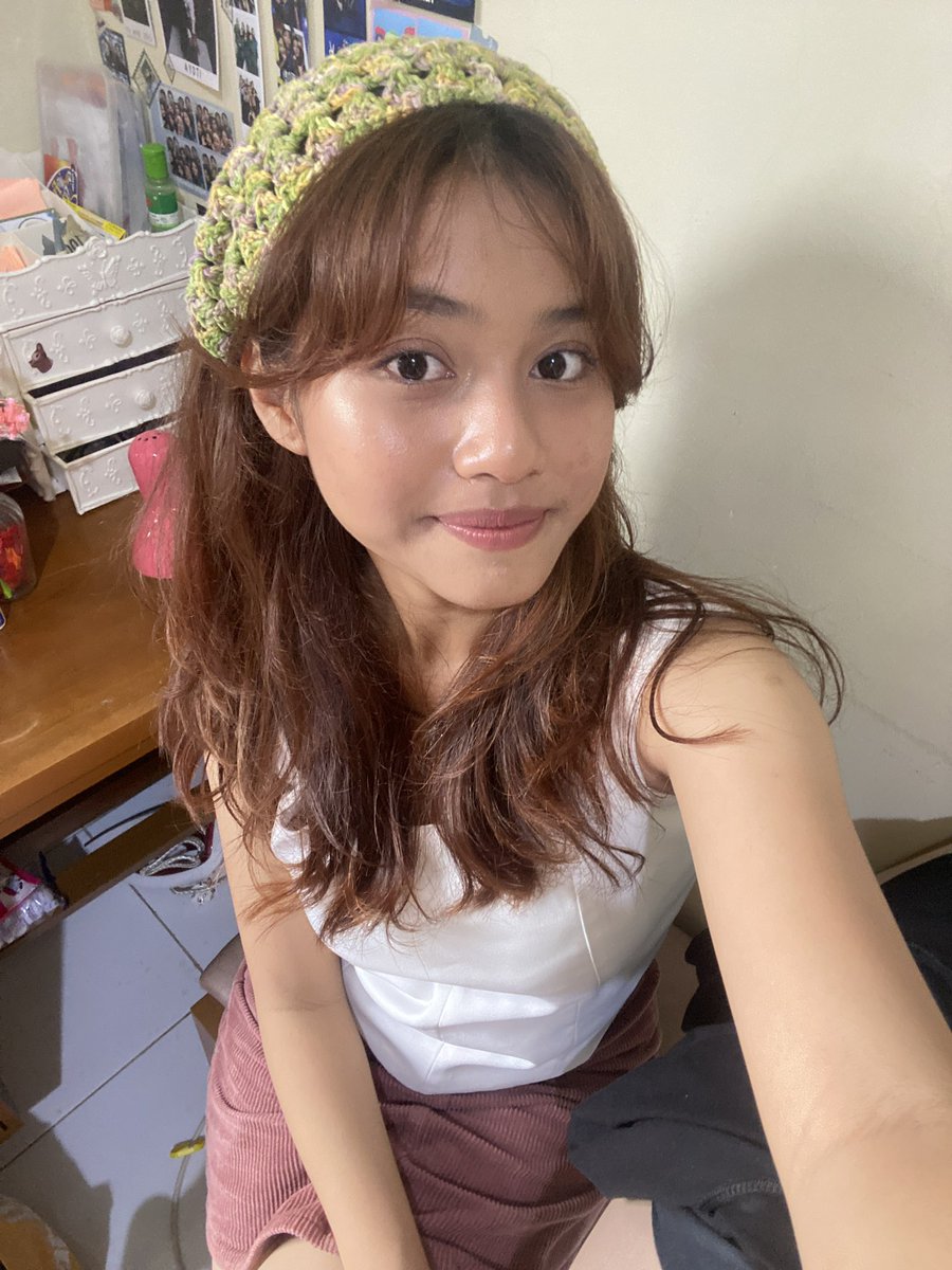 tiffrc__'s tweet photo. Front camera’s pov https://t.co/FrThsmkAZ1