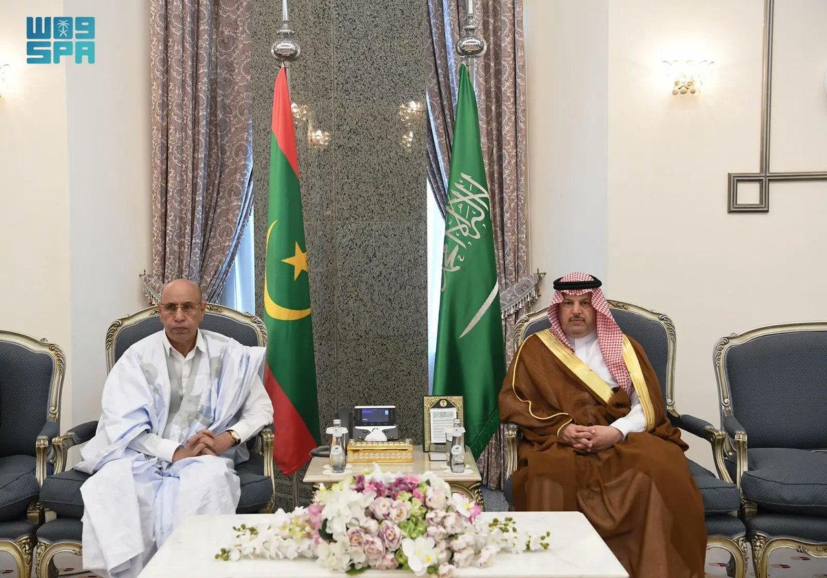 الرئيس الموريتاني محمد ولد الشيخ أحمد الغزواني، يصل إلى #المدينة_المنورة، وكان في استقبال فخامته لدى وصوله، وكيل إمارة المنطقة، عبدالمحسن بن نايف بن حميد.