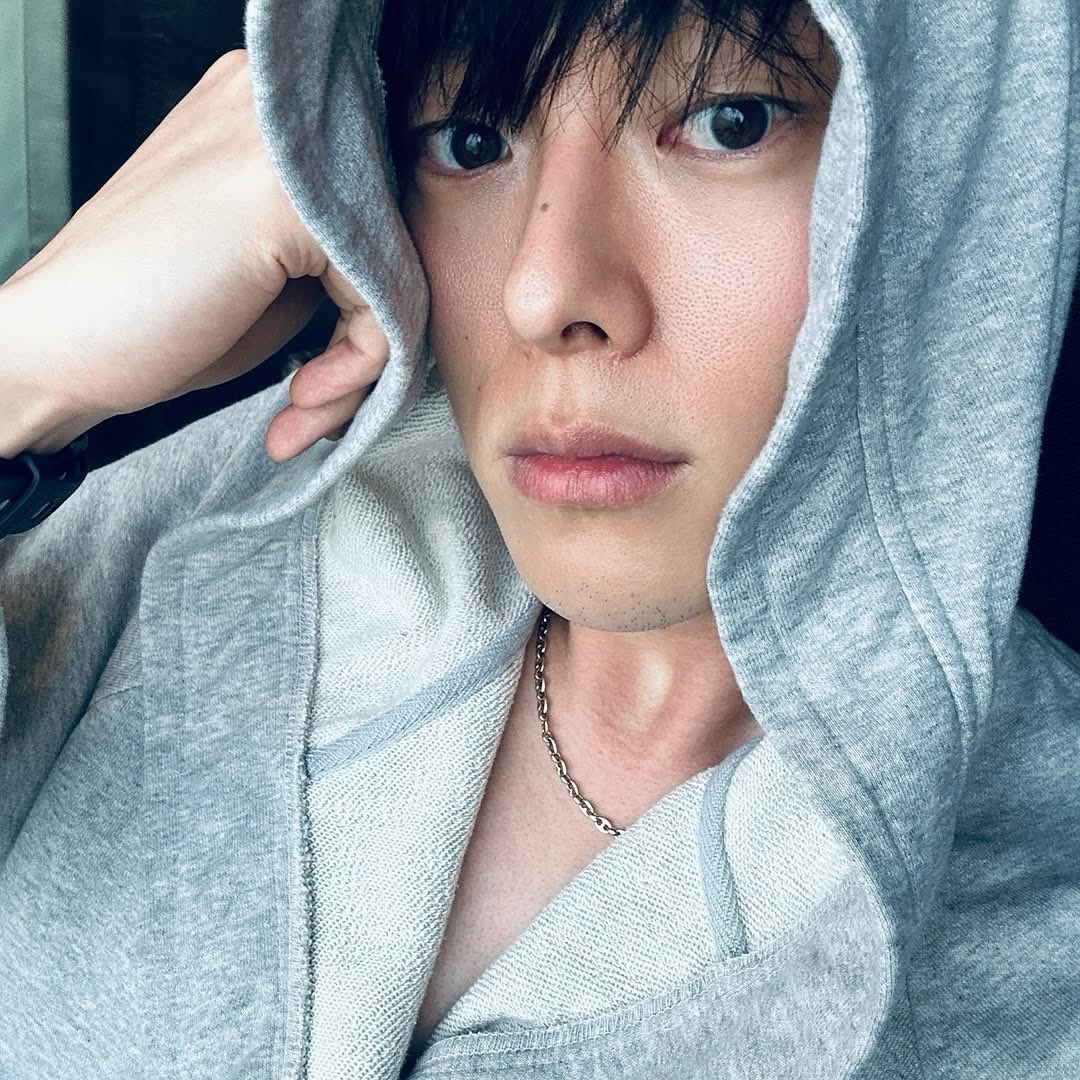 but what if....this look......is for gongjihyuk? like its part of the drama? like....... 

no i wont stop.