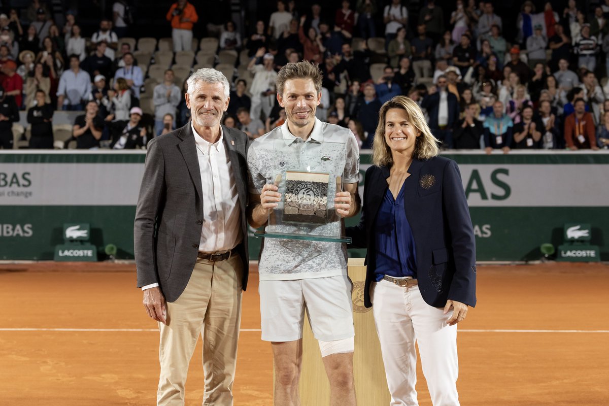 Un immense bravo à Richard Gasquet et Nicolas Mahut pour leur longue et magnifique carrière. <a href="/rolandgarros/">Roland-Garros</a> se souviendra longtemps de vous #RolandGarros