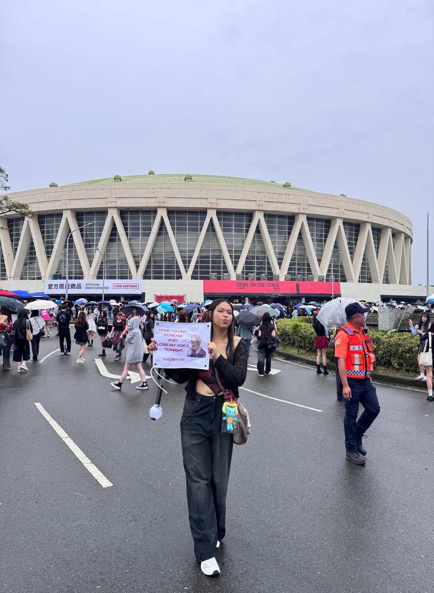 jmkeith_'s tweet photo. memories in Taipei💜

#JHOPE #HOS_TOUR_Taipei  #HOPE_ON_THE_STAGE_TOUR_Taipei  #HOPE_ON_THE_STAGE_TOUR_Taipei_D2 https://t.co/n6e77qgV1b