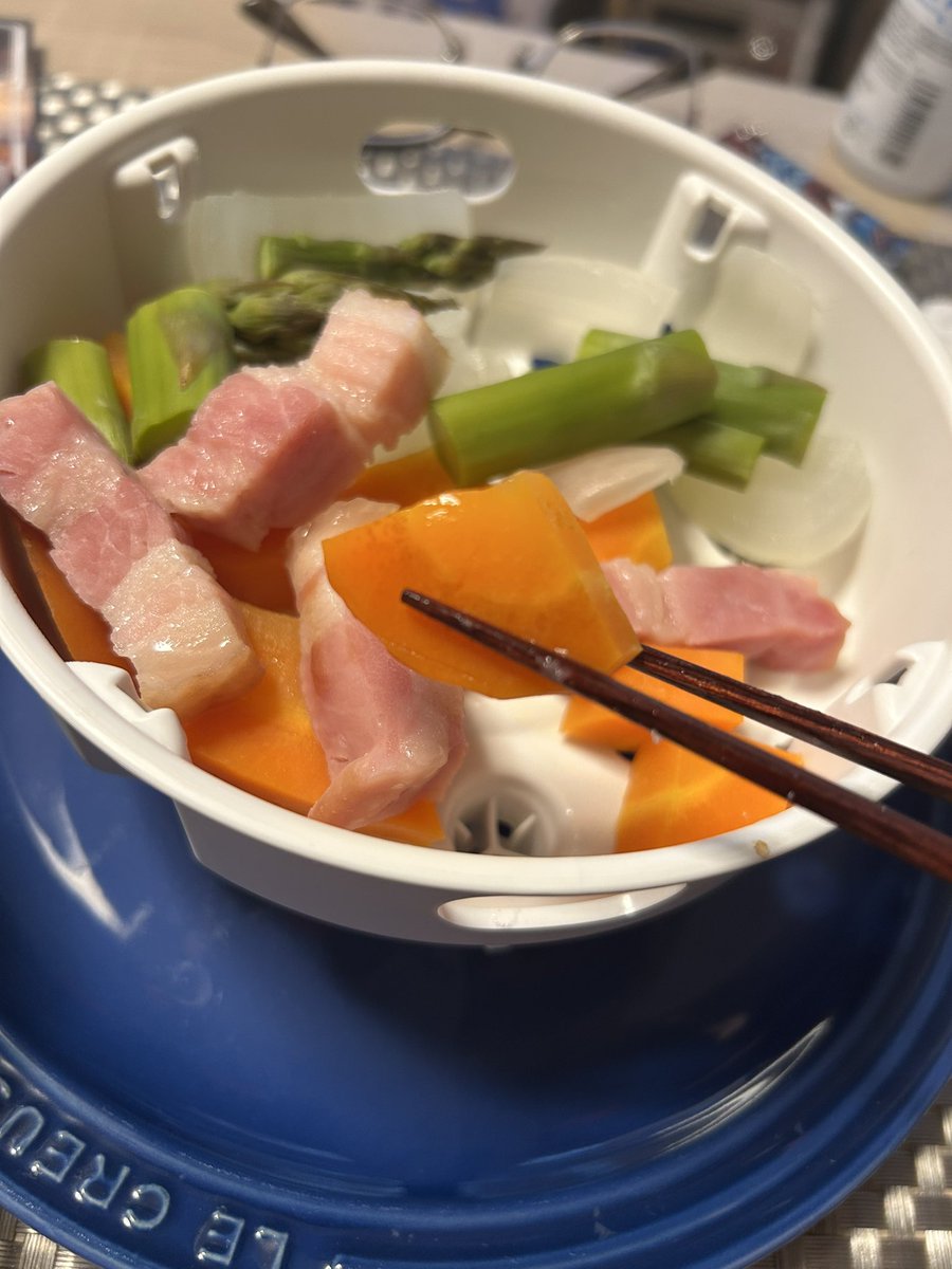 どうしても蒸したくてw
今夜はホットサラダ👍
#晩御飯
#自炊
#おうちごはん
#蒸し野菜