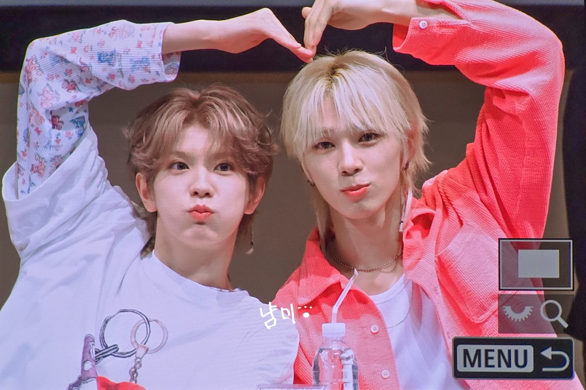 yummy9l3's tweet photo. 250531 pre

건키즈 귀여워.ᐟ

#NEXZ #넥스지 #ネクスジ
#SOGEON #소건 #ソゴン #YUKI #유키 #ユウキ https://t.co/vpVP5705j4