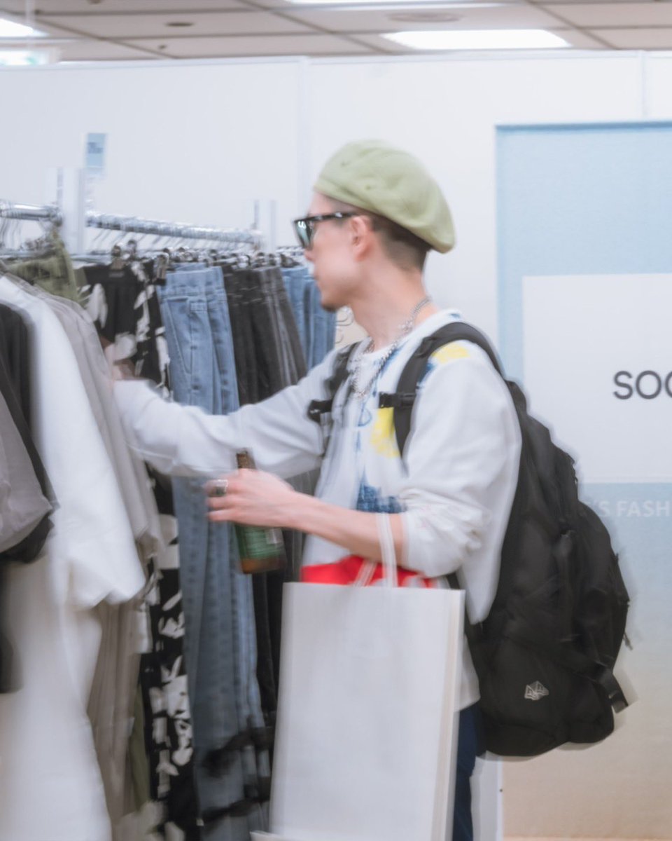 📣DAY2終了いたしました🌿

お足元の悪い中、たくさんのご来場
本当にありがとうございました🛍️

明日6/1(日)は、いよいよ最終日！
⏰10:00〜17:00と営業時間が
短めとなりますので、お早めに⚠️

お買い物のラストチャンスを
お見逃しなく！お待ちしてます👗💫