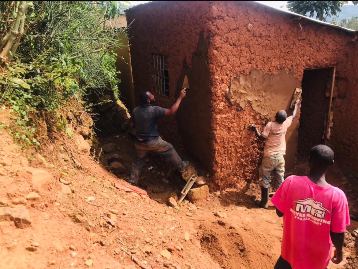 Nduba Sector (@nduba_sector) on Twitter photo Nduba sector,kuwa 31.05.2025,umuganda rusange usoza ukwezi kwa Gicurasi 2025,ku rwego rw'Umurenge wakorewe mu mudugudu wa Nyirakibehe,akagari ka Gasura hatunganywa ikiraro gihuza utugari twa Gasura na Gatunga,gusibura inzira z'amazi,gusana inzu z'abatisjoboye
<a href="/Gasabo_District/">Gasabo District</a> Nduba sector,kuwa 31.05.2025,umuganda rusange usoza ukwezi kwa Gicurasi 2025,ku rwego rw'Umurenge wakorewe mu mudugudu wa Nyirakibehe,akagari ka Gasura hatunganywa ikiraro gihuza utugari twa Gasura na Gatunga,gusibura inzira z'amazi,gusana inzu z'abatisjoboye
<a href="/Gasabo_District/">Gasabo District</a>