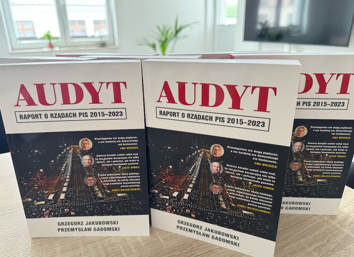 Jan Piński (@jan_pinski) on Twitter photo Jedna z najlepszych książek, które wydałem. <a href="/donaldtusk/">Donald Tusk</a> dostanie od nas, liczymy że ktoś dla Pana to przeczyta. Możecie to kupić na hognot.pl Jedna z najlepszych książek, które wydałem. <a href="/donaldtusk/">Donald Tusk</a> dostanie od nas, liczymy że ktoś dla Pana to przeczyta. Możecie to kupić na hognot.pl