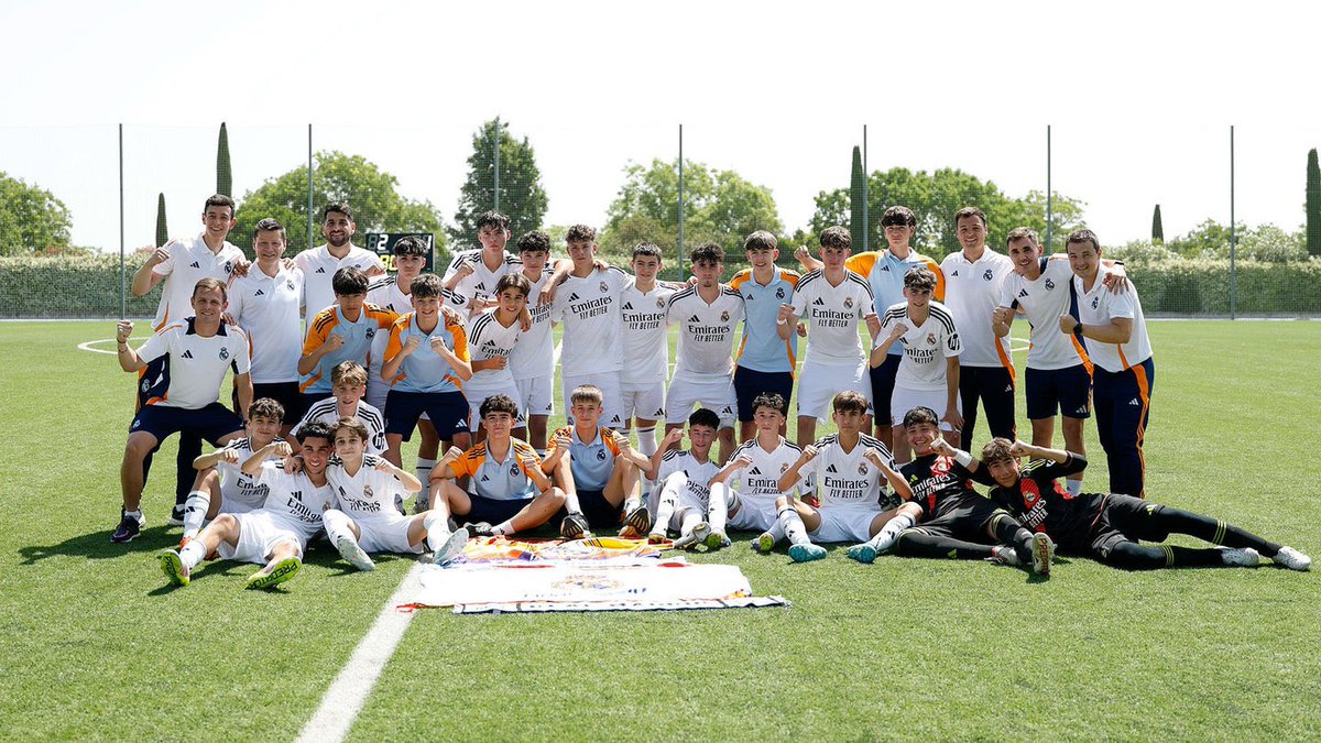 🚨 𝐇𝐈𝐒𝐓𝐎𝐑𝐈𝐂 𝐒𝐄𝐀𝐒𝐎𝐍 𝐅𝐎𝐑 𝐋𝐀 𝐅Á𝐁𝐑𝐈𝐂𝐀

🔥 La Fábrica caps off a historic season: 13 academy teams have been crowned league champions, beating the previous record of 12 titles set in 2022/23. Proof of the incredible talent and work coming through Real Madrid’s