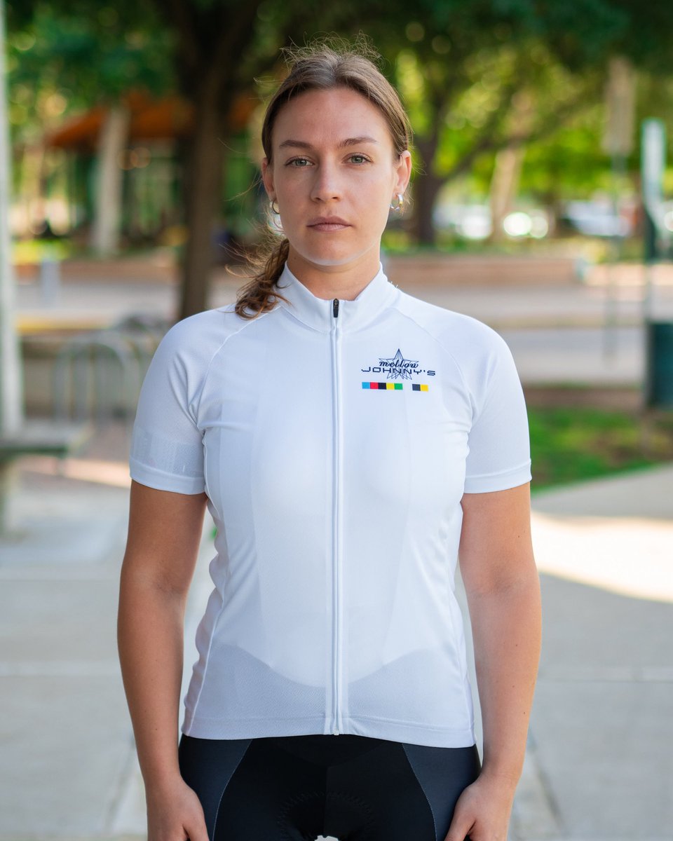 The new MJ’s White Star Jersey fits and feels like our Classic Shop Jersey. The look here is simplified, designed to pair with your favorite bibs for any ride. Made for us in Italy by Giordana Cycling. 

Available at the shop and online: shop.mellowjohnnys.com/search?options…

#rideyourbike