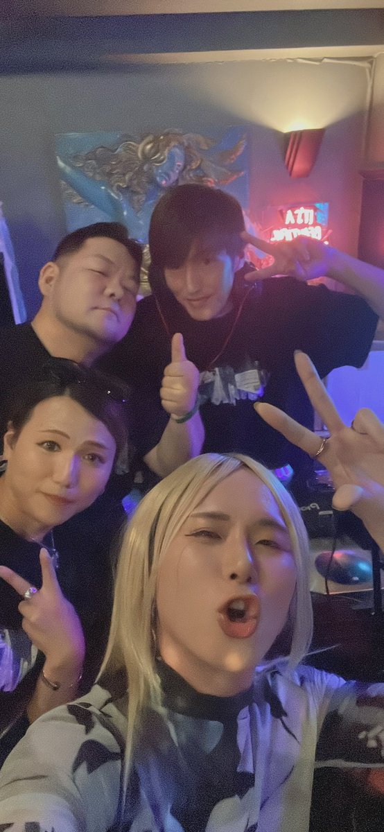 久しぶりの翔ちゃんと到着したTRICK メンバーと✨🤗
お次は何処へ行くものぞ🥳