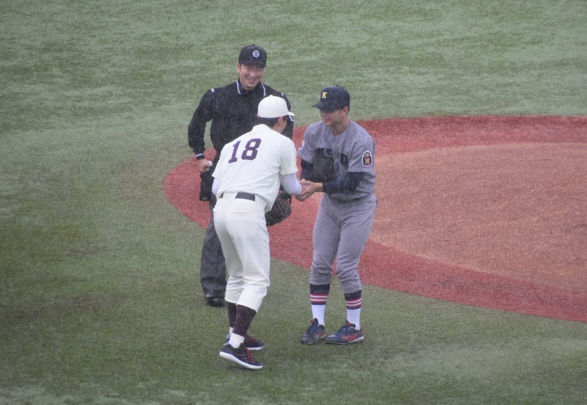 試合が出来たのは良かったですが、試合開始の頃が一番すごい雨と風でしたので、皆さんお風邪など召されませんように！
それにしてもひどい雨の中、投げなければならなかった外丸投手は気の毒でした⋯⋯。

#東京六大学野球