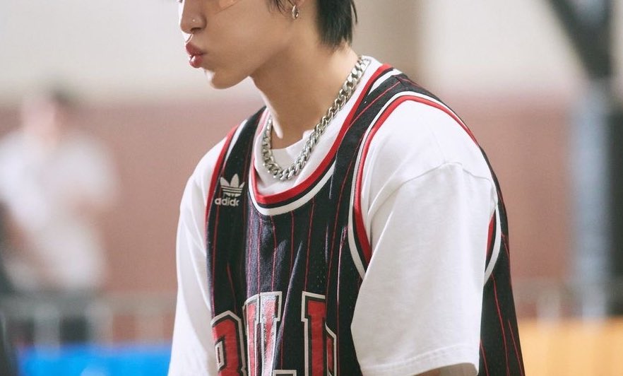 Tteuink's tweet photo. --- kiss me, i beg
a hoonsuk / sukhoon au

;in english
;age switch

H, a freshman decides to name J, senior, capt of the basketball team and his brother's best friend as his official CRUSH OF THE YEAR now that he's entered college. Just for fun. https://t.co/5ZRz4WeHGm