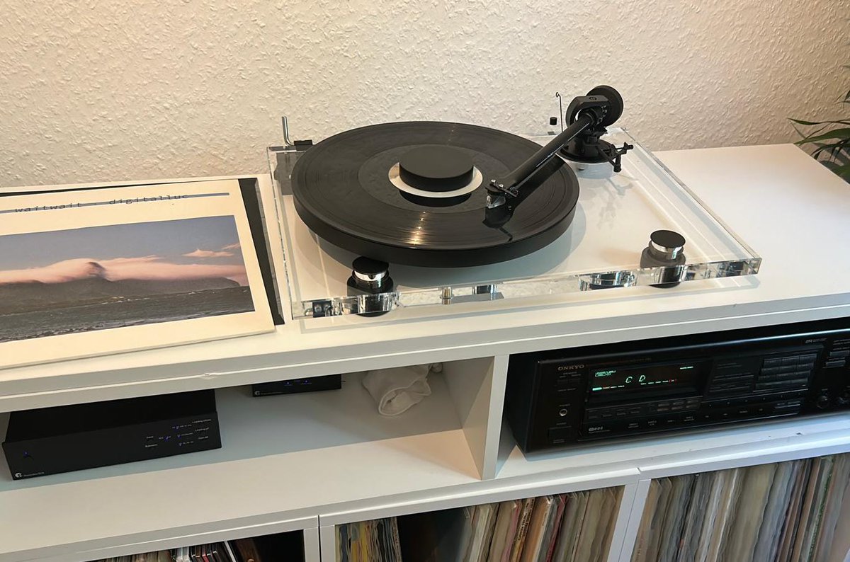 after a very long time I’ve finally upgraded my turntable

sounds too good to be true 🤤🫠