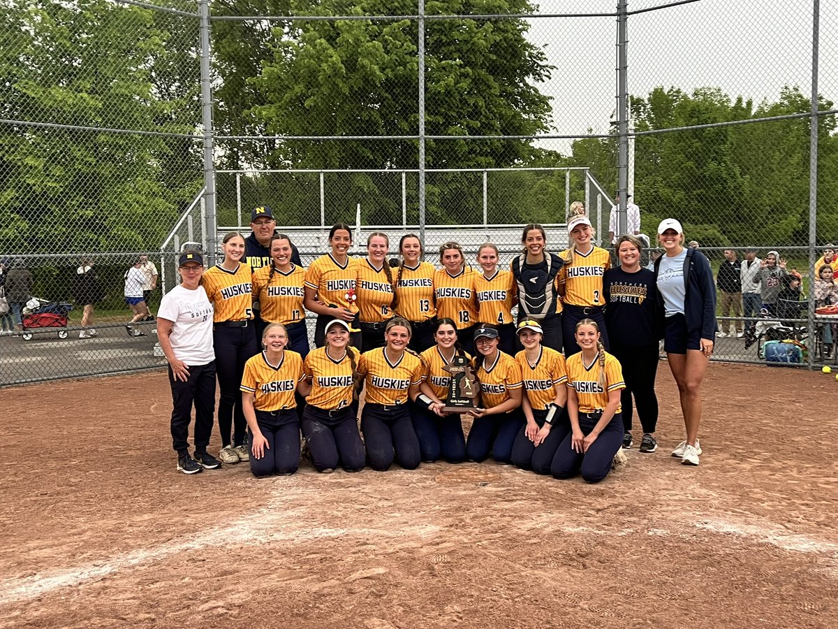 PHN Softball (@phnsoftball) on Twitter photo 2025 district champs! 2025 district champs!