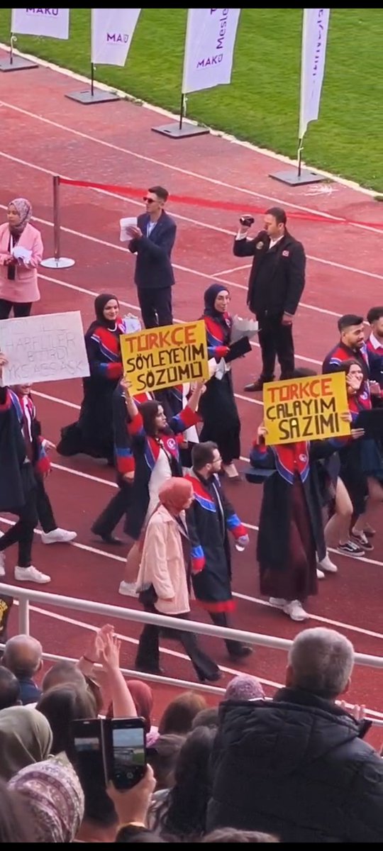 esgolmz's tweet photo. Türkçe çalayım sazımı, Türkçe söyleyeyim sözümü!
@fatmadlgc ❤️ https://t.co/Y6cbmtIw4K