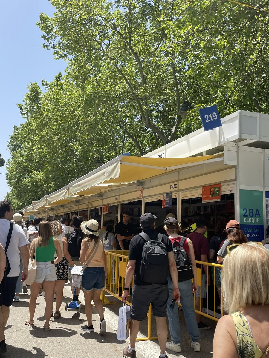 Fnac España (@fnac_esp) on Twitter photo Talento gráfico en su máximo esplendor es el que firma está mañana en las casetas 219-220 de Fnac en la <a href="/FLMadrid/">Feria del Libro de Madrid</a>
María Hesse, <a href="/72kilos/">72kilos</a>, <a href="/RicardoCavolo/">Ricardo Cavolo</a> Talento gráfico en su máximo esplendor es el que firma está mañana en las casetas 219-220 de Fnac en la <a href="/FLMadrid/">Feria del Libro de Madrid</a>
María Hesse, <a href="/72kilos/">72kilos</a>, <a href="/RicardoCavolo/">Ricardo Cavolo</a>