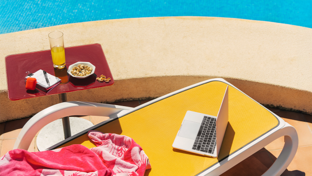 Swap passive downtime for intentional leisure. Crafting enjoyable activities boosts your mindset and makes weekends more fulfilling. Learn more in this interesting read from HBR: bit.ly/3FfOxKA