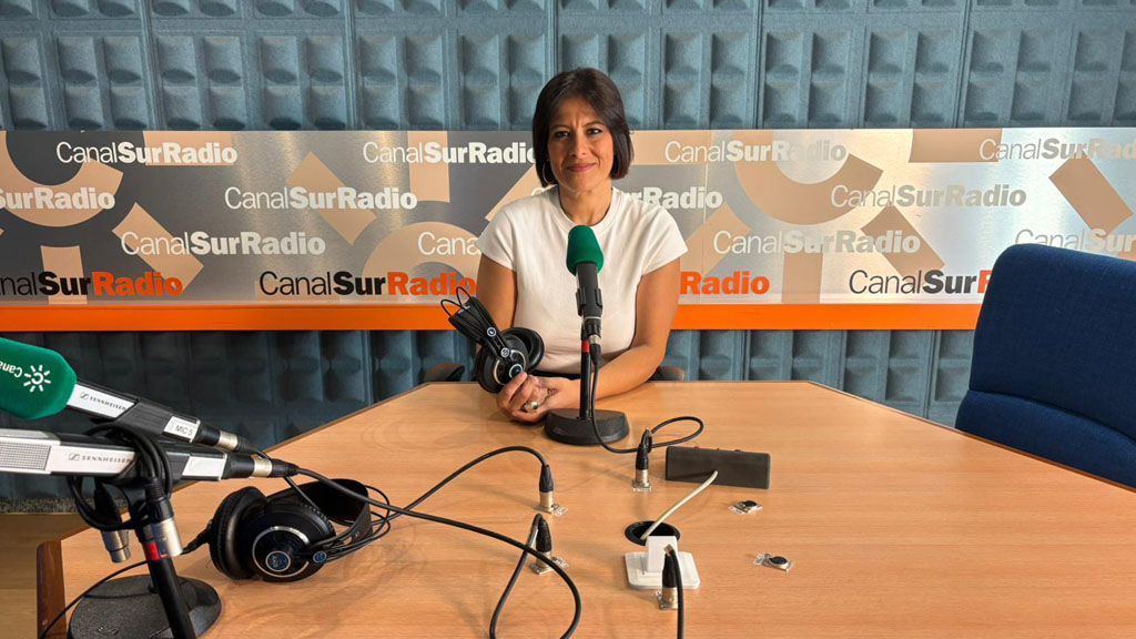 Canal Sur Radio (@canalsurradio) on Twitter photo 🎙 La vida con hijos con síndrome de Tourette
<a href="/GenteAndalucia/">Gente de Andalucía</a> cuenta la vida de la cantante gaditana <a href="/milianoneto/">Milián Oneto</a> que tiene dos hijos mellizos con este trastorno que a través de las redes sociales da a conocer al mundo.
Entrevista 👉 csur.red/UTwn50W2021
📲 #SomosMásRadio 🎙 La vida con hijos con síndrome de Tourette
<a href="/GenteAndalucia/">Gente de Andalucía</a> cuenta la vida de la cantante gaditana <a href="/milianoneto/">Milián Oneto</a> que tiene dos hijos mellizos con este trastorno que a través de las redes sociales da a conocer al mundo.
Entrevista 👉 csur.red/UTwn50W2021
📲 #SomosMásRadio