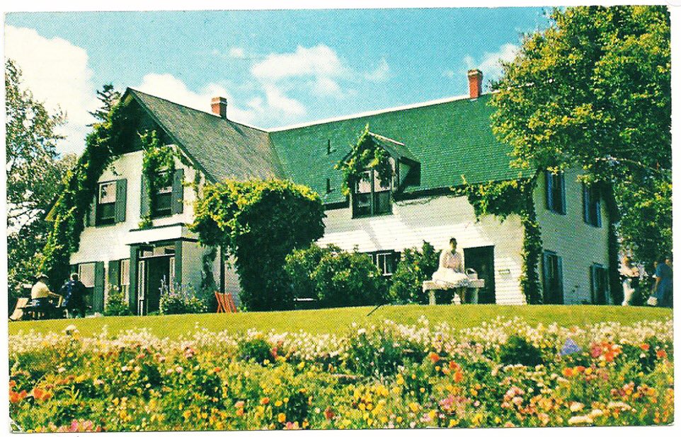 "Anne dropped on her knees and gazed out into the #June morning, her eyes glistening with delight. Oh, wasn’t it beautiful? Wasn’t it a lovely place? Suppose she wasn’t really going to stay here! She would imagine she was.

There was scope for imagination here"
#AnneOfGreenGables