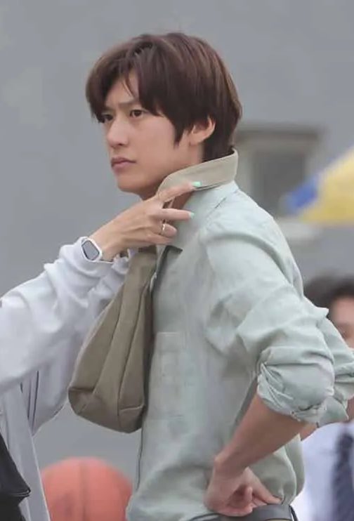 나인우 안웃을때 급 예민해지는 얼굴 선이 너무 좋다...