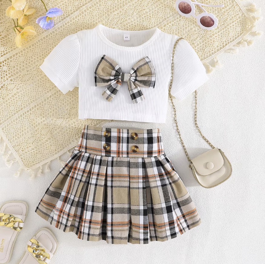 theliltotsstore's tweet image. 🎀✨ Cutest outfit alert! ✨🎀
This Puff Sleeve Bow Top &amp;amp; Skirt is pure princess vibes! 👗💫
Perfect for twirls, tea parties &amp;amp; tiny fashionistas 👧
📸 Insta-ready style in every step! 💃💖
$44.88
💻thelittletotsstore.com/.../puff-sleev…
#KidsFashion #AdorableStyle #MiniStyleIcon #FridayFeeling