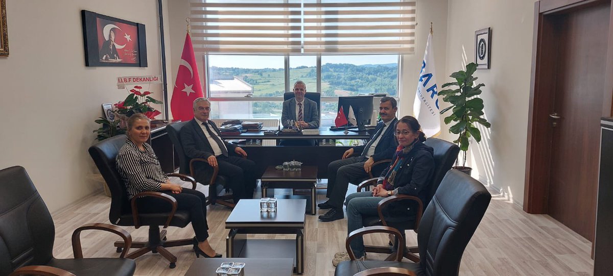 Ramazan ARSLAN (@r_arslan02) on Twitter photo Üniversitemizde #BARü Rektör Yardımcısı olarak atanan <a href="/gumuss/">Selçuk Gümüş</a> Prof. Dr. Selçuk Gümüş’ü makamında ziyaret ederek hayırlı olsun Dileklerinde bulunduk. Rektör yardımcımıza görevinde başarılar dileriz. Üniversitemizde #BARü Rektör Yardımcısı olarak atanan <a href="/gumuss/">Selçuk Gümüş</a> Prof. Dr. Selçuk Gümüş’ü makamında ziyaret ederek hayırlı olsun Dileklerinde bulunduk. Rektör yardımcımıza görevinde başarılar dileriz.