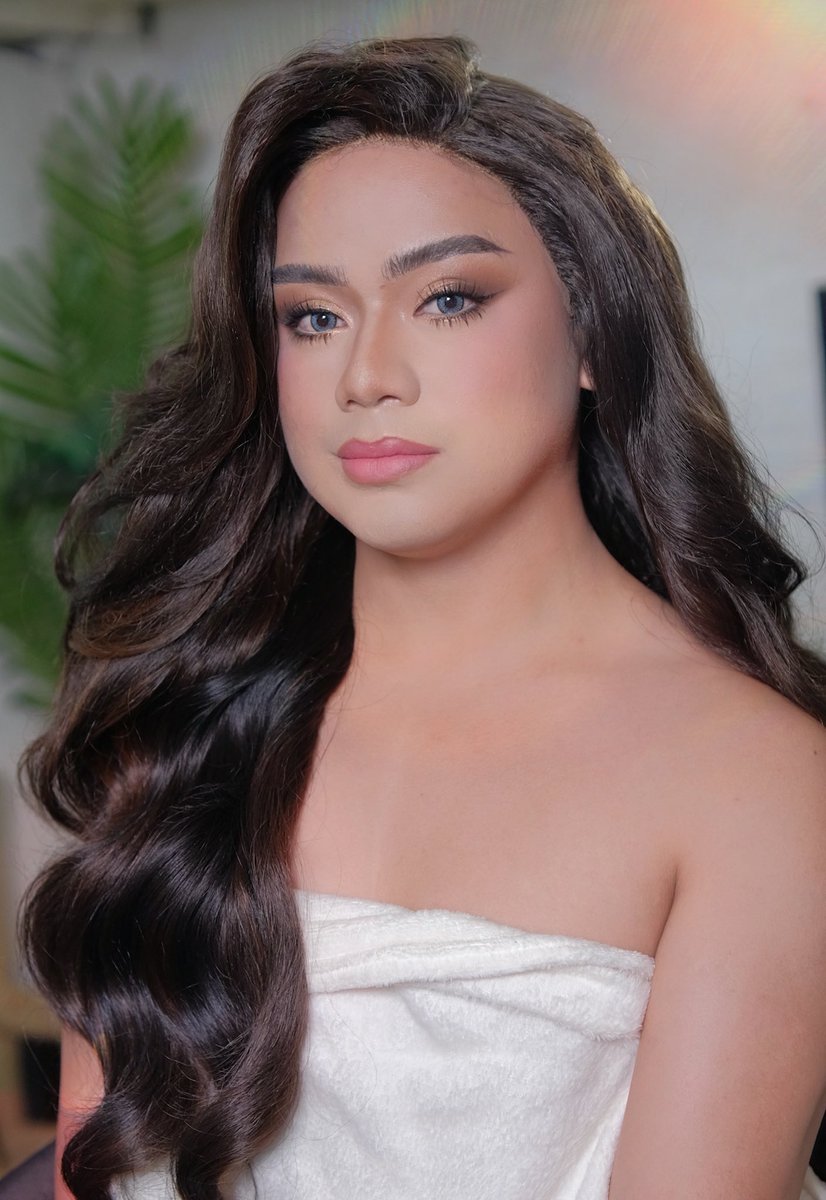 I just realized a lot of things today. Btw, Happy 25th Birthday self🫶 marami pang pagsubok ang parating tatagan mo lang HAHAHAH Loveyouuuuu