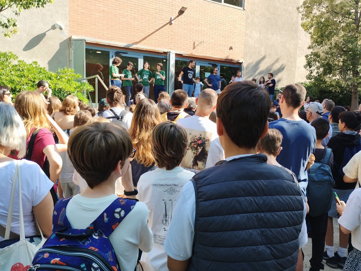 Quin goig! Alumnes a punt per les proves #estalmat <a href="/colemontse/">Col·legi Montserrat</a>