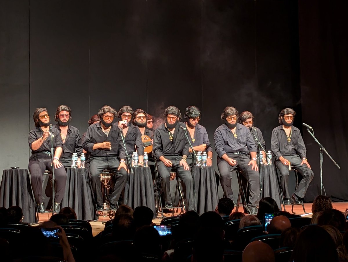 Gracias por el ratito tan bueno de anoche, las risas, las lágrimas, el cariño y la paciencia para hacerse fotos con todo el mundo a la salida... Sois maravillosos!!❤️❤️❤️