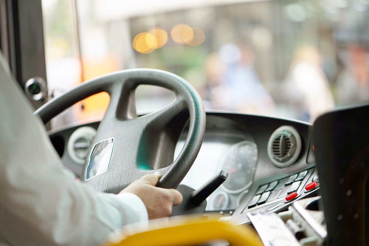 🚌 From 2nd June for 5 days the 349 is unable to serve Manorbier due to a road closure. The buses will turn around at Skrinkle.