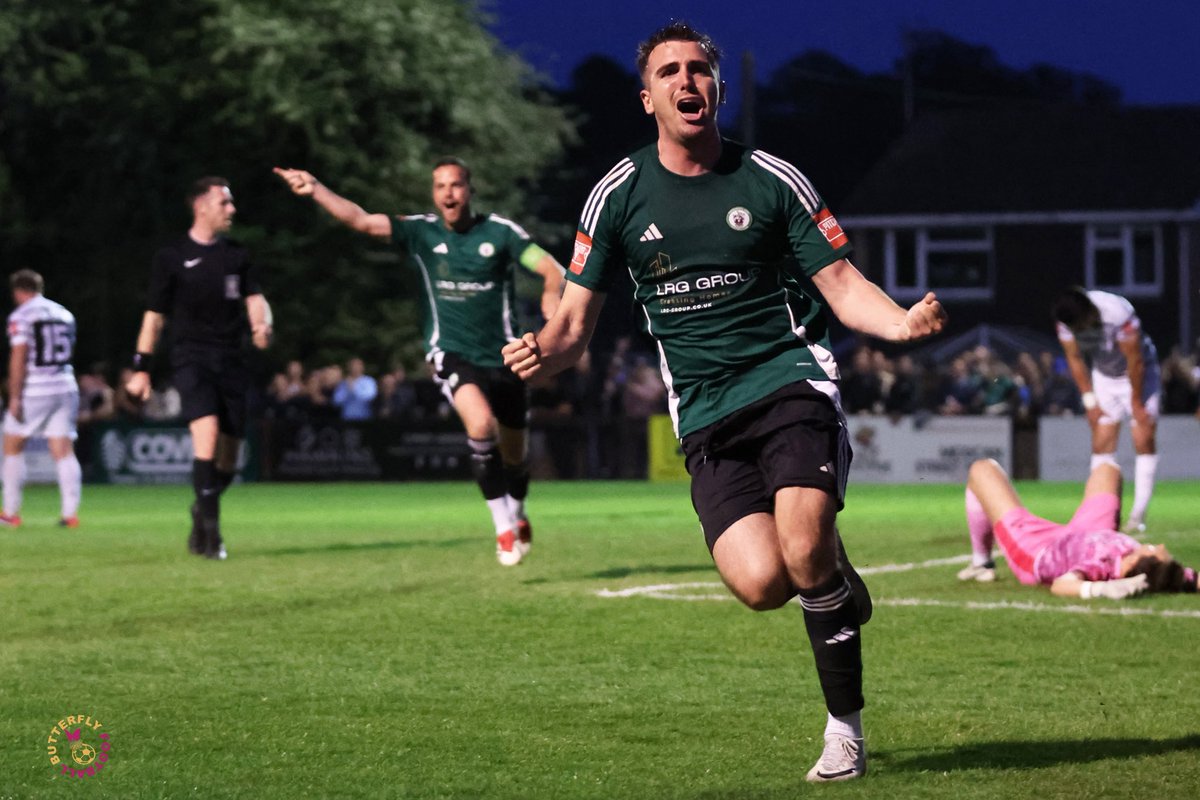 We are delighted to confirm our first retained player of 25/26 is Bobby Price.

Bobby was key in sending us back to Step 3, playing 44 times, scoring 6 goals, and 4 assists from defence.

And of course, scoring THAT goal in the play off semi….

💚🖤 #COYH
bhtfc.co.uk/2025/05/price-…