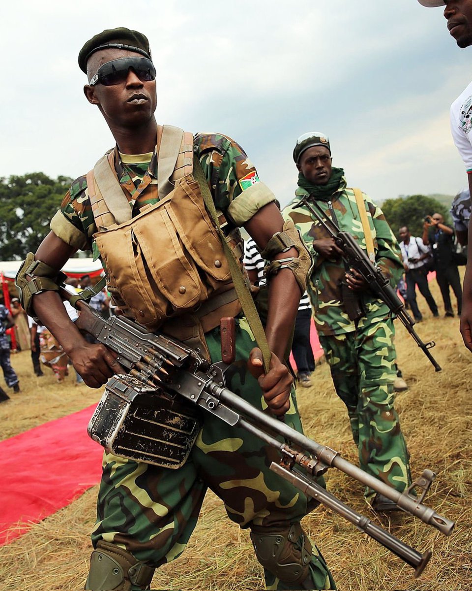 Ndavye umuvuduko imbwebwe za Sarambwe zari zifise mugufata GOMA na BUKAVU sinokwibajije ko hogera muri #June zitarafata umuji wa UVIRA. 

Mumbwirire <a href="/PaulKagame/">Paul Kagame</a> muti birya biturire yahaye aba officers muri Goma na Bukavu hano  UVIRA ntibizoshoboka

Turi <a href="/fdnbbi/">FDNB</a>  👊🇧🇮🦅💪