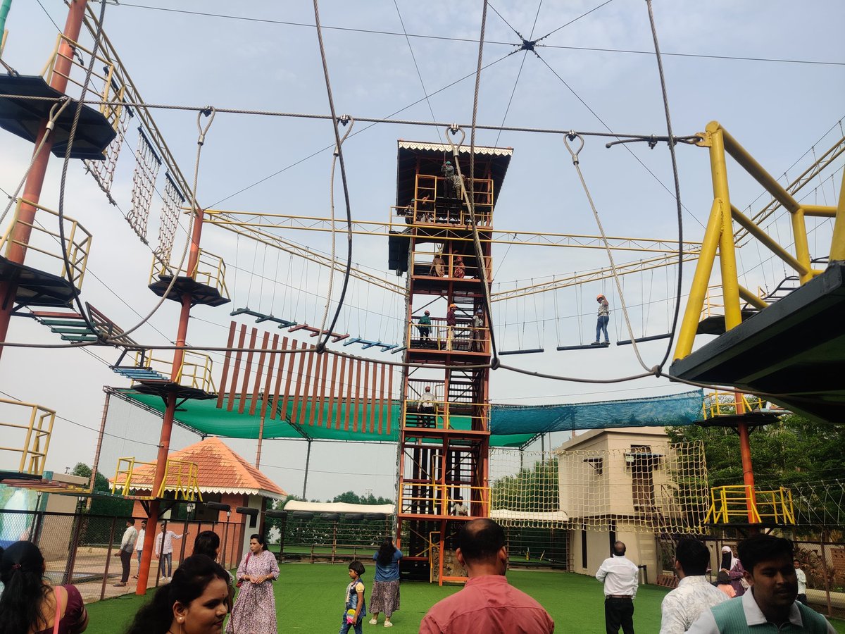 Phoenix_Nitiraj's tweet image. Celebration of 36th Foundation Day with our staff and their families!

#NitirajEngineers #HappyWorkplace #Phoenix