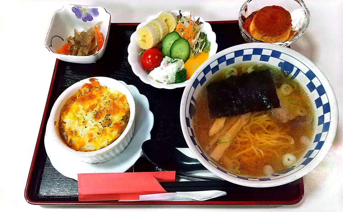 CSWFBus93mMTUCs's tweet photo. 仕事も決まりバタバタと。。
一週間して、少し落ち着いたから遠出してこちらへ。雰囲気バツグン、味もなかなかで、ボリュームあり！
地元民に愛されてるのがわかる、優しい空間なお店です🤗ウマカッタ！  #パーラー旅 https://t.co/ZL3bn4Dp9B