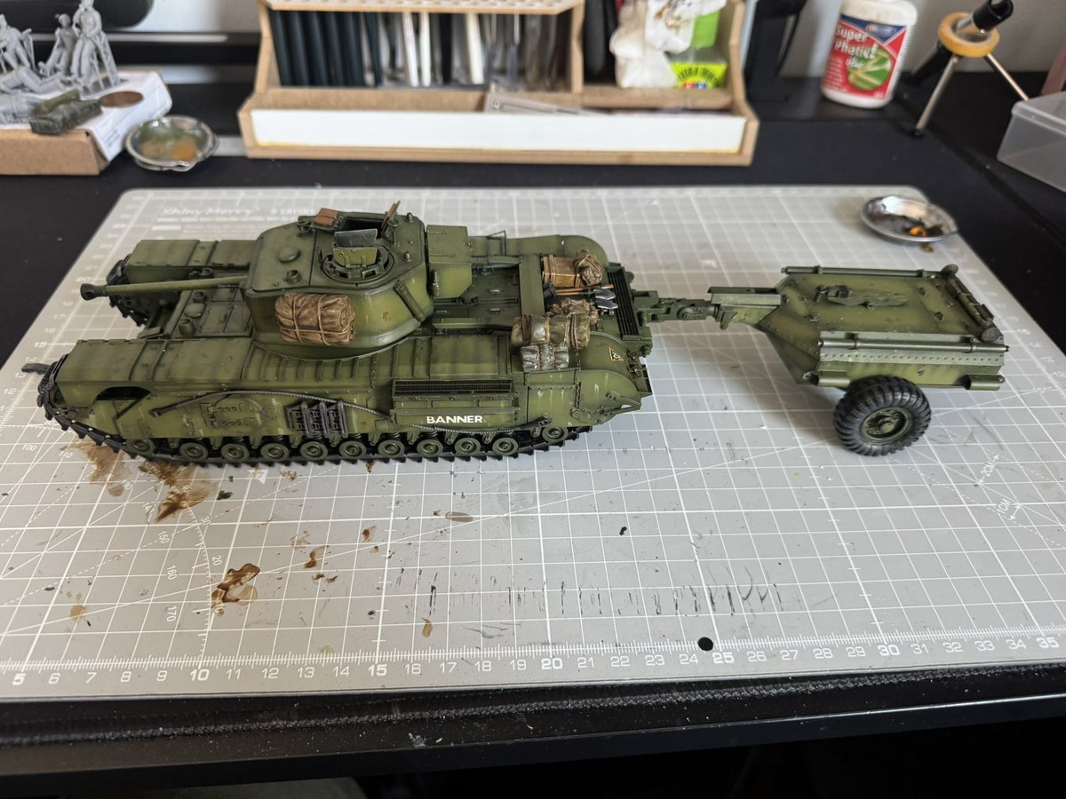 sabre1985's tweet image. Happy Saturday everyone. Managed to just about complete my Tamiya crocodile. Just need to muddy it up a bit and then it’s done #jffbooks