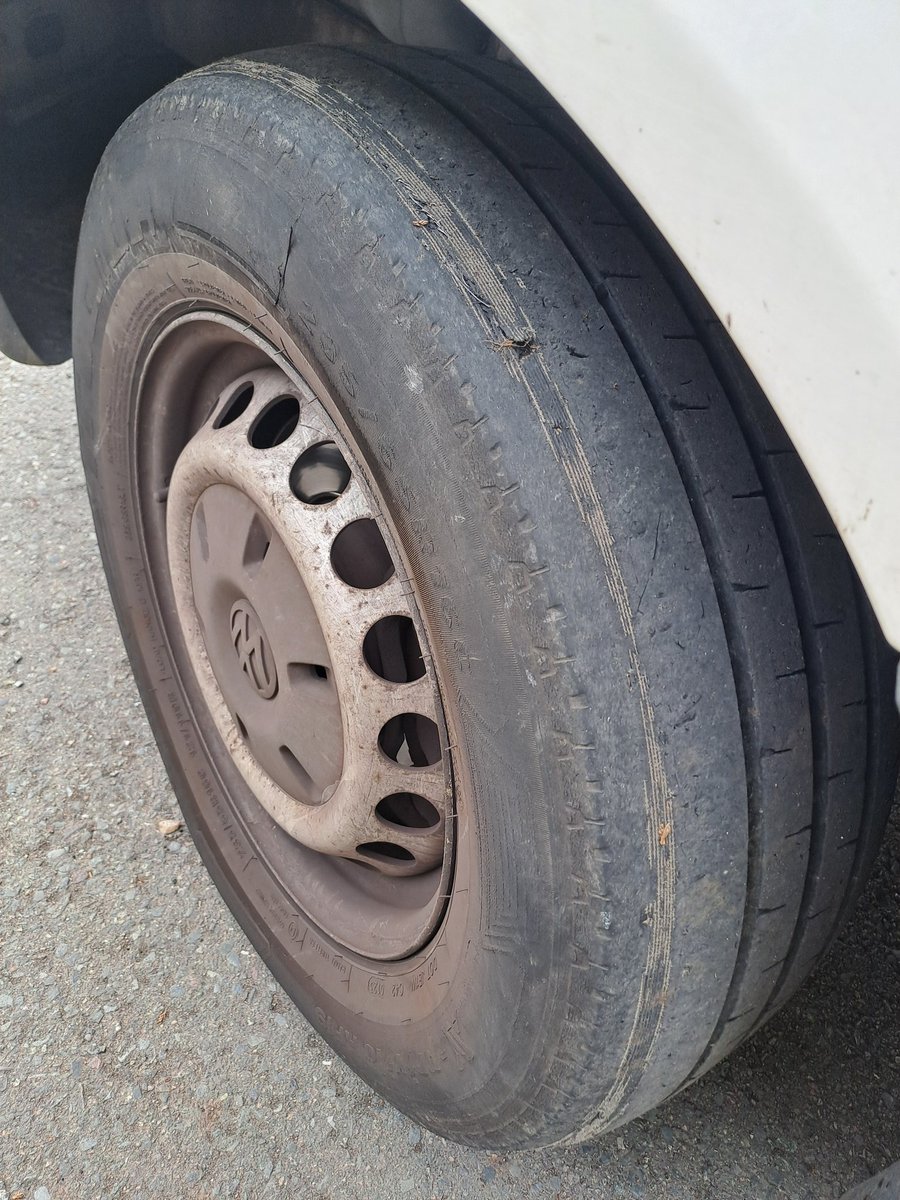 OPUWorcs's tweet image. OT85 - hmm- 3500kgs Luton van weighed in at 5160kgs. No MOT since Feb 2025 & a tyre that will rip your hands to shreds. Prohibited until defects rectified, driver reported. (3551)