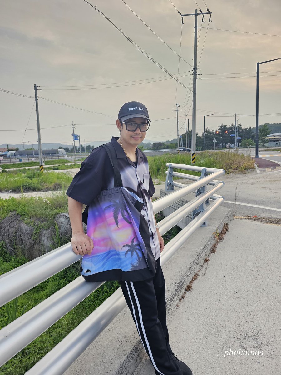 phakamas75's tweet photo. เตรียมพร้อมเดินทางไปเอมมาลีคืนนี้แล้วค่าบ

#WAVECATION 
#SuperSun https://t.co/aFE8oH5yMW