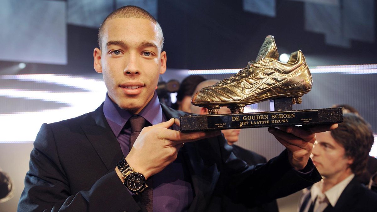 J’y crois.

On n’oublie jamais d’où on vient… 

On t’attend, <a href="/axelwitsel28/">Axel Witsel</a> 👐🏽 

À mes yeux, son retour est bien plus qu’important. Leader, sportif, marketing, chouchou du public, expérience…