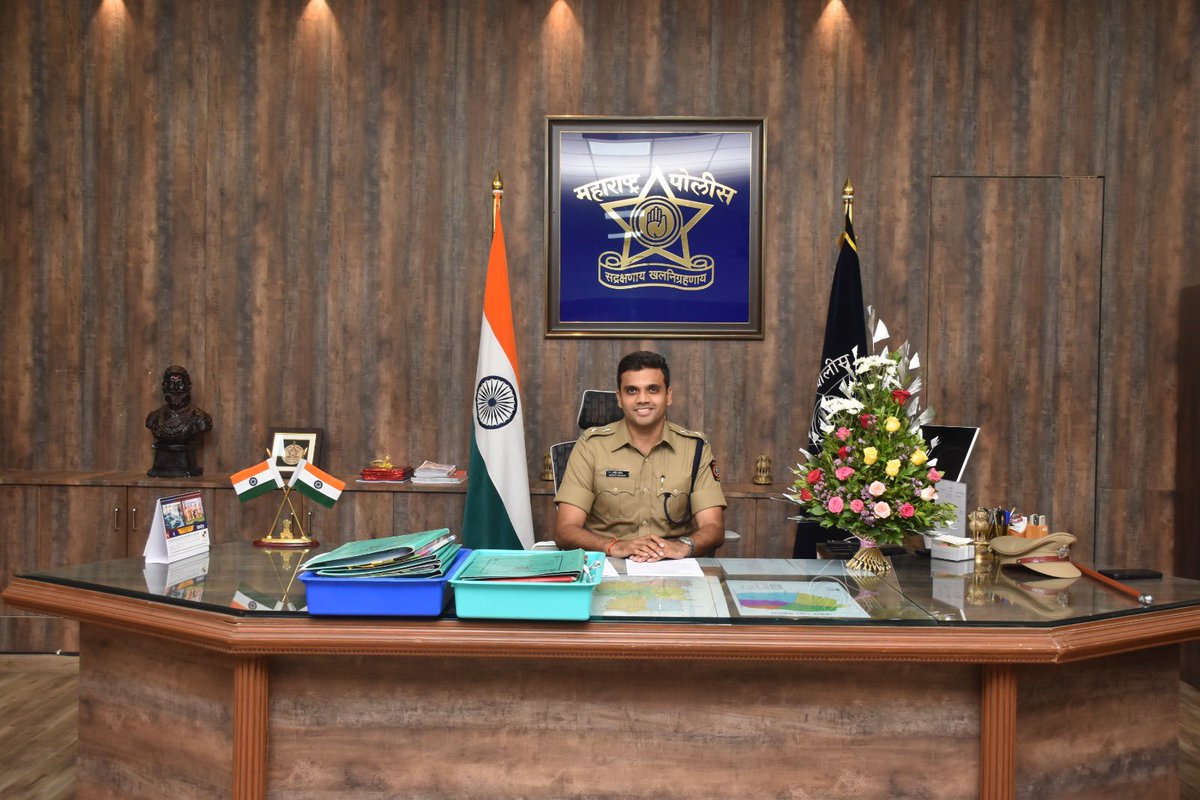 New beginnings as SP Akola. Hoping for a peaceful tenure with a lot of good work to be done with your support, Akola! 
#Promotion #IPS