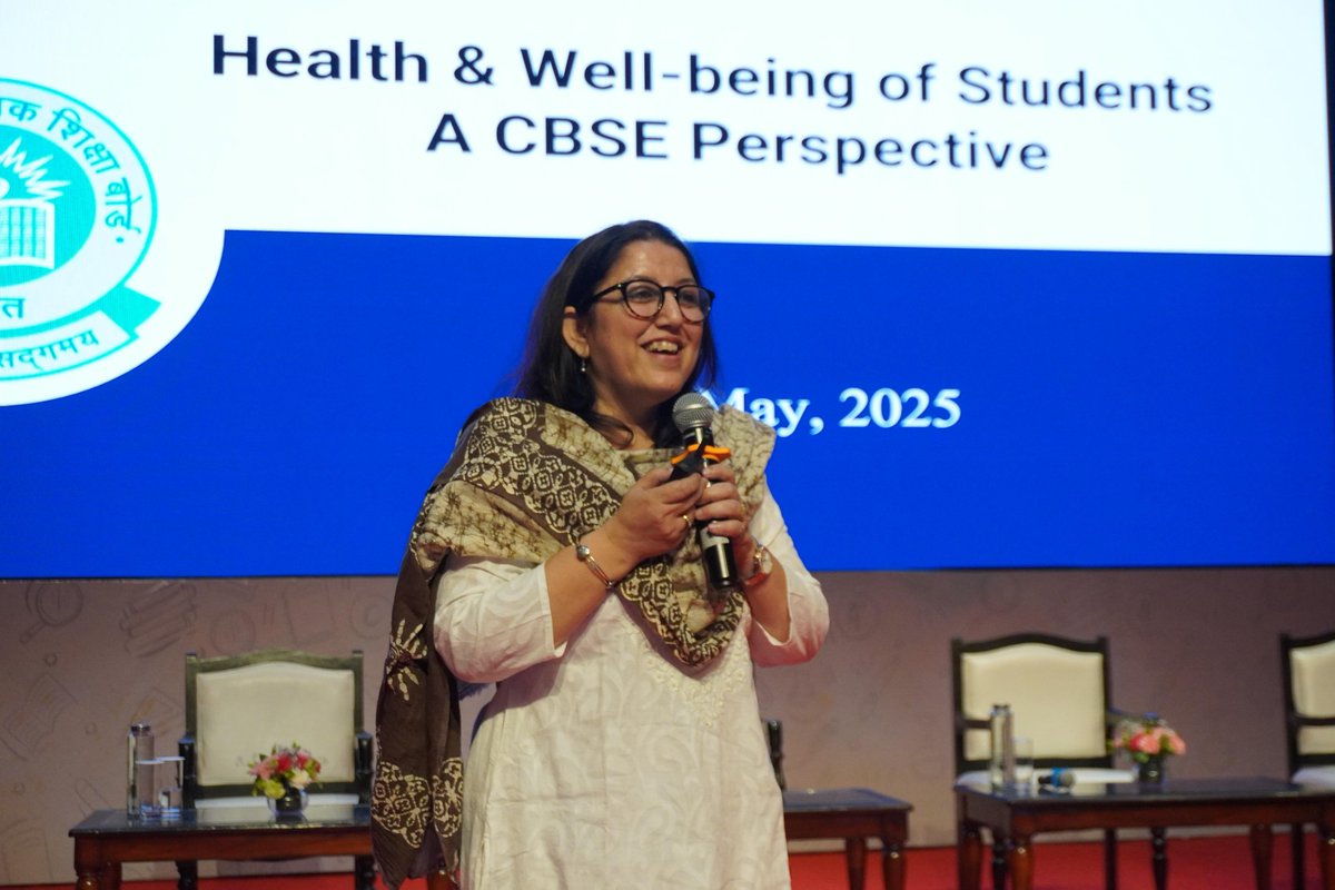 EduMinOfIndia's tweet photo. An interactive session on ‘Health and well-being of students: Perspective from CBSE’ presented by Ms. Anjali Chhabra, Joint Secretary (Academics), @cbseindia29.
#SchoolEducation #Education4All #HolisticEducation #SamagraShiksha #NEP2020 #SayNoToTobacco #TobaccoAwareness #ToFEI #DoSEL #WorldNoTobaccoDay #WNTD2025