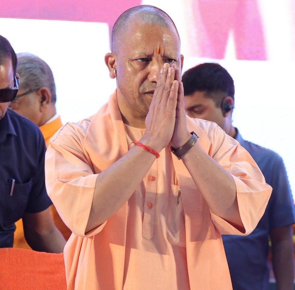 USY_79's tweet photo. बाहर से ज्यादा खतरा राष्ट्र के लिए आज लिब्रांडू और चरमपंथी शांतिदूत बन चुके है।इस आपदा से बस एक आदमी ही मुक्ति दिला सकता है।अगर ये शख्स आज निर्णायक जगह पर होता तो मुझे नहीं लगता कि लोकतंत्र में अभिव्यक्ति की आजादी के साथ इस तरह से सौतेला व्यवहार होता।
#ReleaseSharmistha https://t.co/XTT4mHiw2v