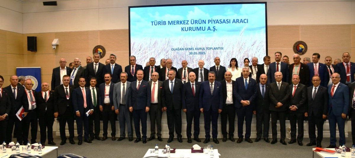 Yönetim Kurulu Başkanımız Sn. <a href="/SahinBilgicB/">Şahin Bilgiç</a>, Ticaret Borsamızın da ortakları arasında yer aldığı Merkez Ürün Piyasası Aracı Kurumu A.Ş.’nin (MÜPAK) 2024 Faaliyet Yılı Olağan Genel Kurul Toplantısı’na katılım sağladı.