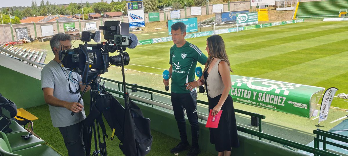 💚 El presidente del #CPCacereño, <a href="/CarlosorCPC/">Carlos Ordóñez</a>, preparado para el directo de <a href="/deportesCEX/">Extremadura Deportes</a> 

#CacereñoEstepona
#LaOrdenDelDecano #AúpaCPC