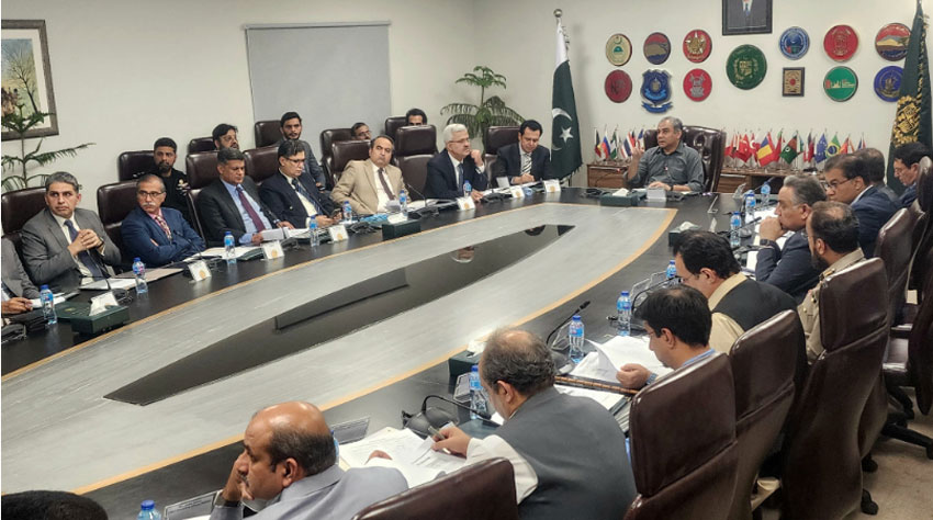Radio Pakistan (@radiopakistan) on Twitter photo The government has decided to accelerate operations against foreign nationals residing illegally in Pakistan.
<a href="/MOIofficialGoP/">Ministry of Interior GoP</a> <a href="/MohsinnaqviC42/">Mohsin Naqvi</a> <a href="/ForeignOfficePk/">Ministry of Foreign Affairs - Pakistan</a> #RadioPakistan #News
radio.gov.pk/31-05-2025/gov… The government has decided to accelerate operations against foreign nationals residing illegally in Pakistan.
<a href="/MOIofficialGoP/">Ministry of Interior GoP</a> <a href="/MohsinnaqviC42/">Mohsin Naqvi</a> <a href="/ForeignOfficePk/">Ministry of Foreign Affairs - Pakistan</a> #RadioPakistan #News
radio.gov.pk/31-05-2025/gov…