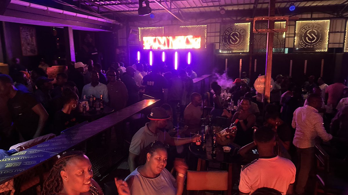 eddiespikaagaba's tweet photo. Hello party peeps, it’s Seductive Saturdays @ShootersBar_Mbr—a night of exclusive experiences, irresistible vibes and unmatched energy! Catch all the action of Champions league finale live on the LED screens.m tonight.
Sip, seduce, savor, repeat!
#SeductiveSaturdays https://t.co/a4wAA94aAv