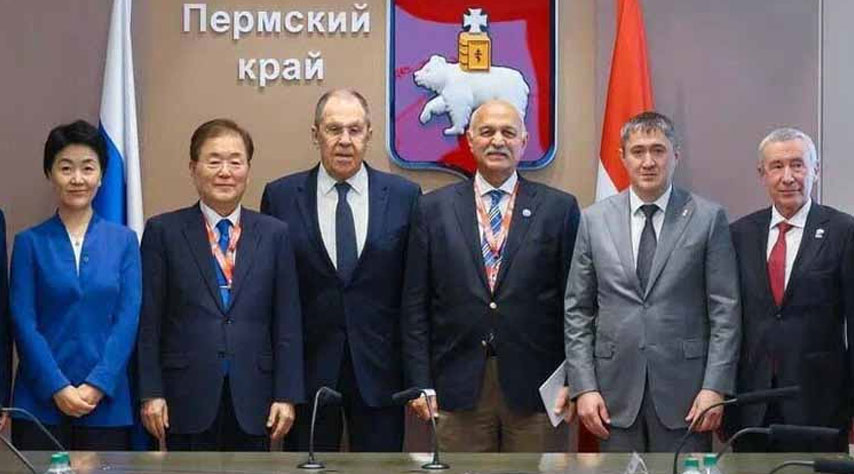 Radio Pakistan (@radiopakistan) on Twitter photo Senator <a href="/Mushahid/">Mushahid Hussain Sayed</a> has thanked Russia for maintaining a positive and neutral role during the recent Pak-India tensions
<a href="/ForeignOfficePk/">Ministry of Foreign Affairs - Pakistan</a> <a href="/mfa_russia/">MFA Russia 🇷🇺</a> #RadioPakistan #News
radio.gov.pk/31-05-2025/mus… Senator <a href="/Mushahid/">Mushahid Hussain Sayed</a> has thanked Russia for maintaining a positive and neutral role during the recent Pak-India tensions
<a href="/ForeignOfficePk/">Ministry of Foreign Affairs - Pakistan</a> <a href="/mfa_russia/">MFA Russia 🇷🇺</a> #RadioPakistan #News
radio.gov.pk/31-05-2025/mus…