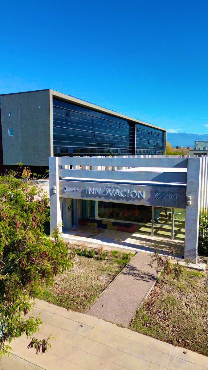 ¿De qué hablamos cuando decimos adopción Blockchain?

Nos referimos a incubadora <a href="/UNCUYO/">UNCUYO</a> impulsando proyectos locales Web 3, a estudiantes de la Universidad <a href="/uchampagnat/">Universidad Champagnat</a> construyendo una cadena de certificados, y a <a href="/r3al_blocks/">R3al Blocks</a> desarrollando herramientas para la tokenización de