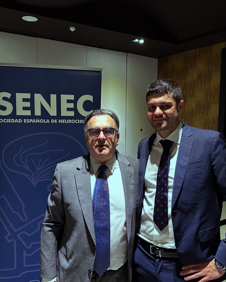 GFeijoo_NS's tweet image. Otra SENEC compartiendo grandes momentos en Zaragoza con colegas y amigos. Gracias al comité por dejarnos mostrar nuestra experiencia e innovaciones en base de cráneo del H.U. La Paz.
#Hipófisis #3Dprinting #pitNET #Adenoma #Zaragoza #Acromegalia #KissingCarotids