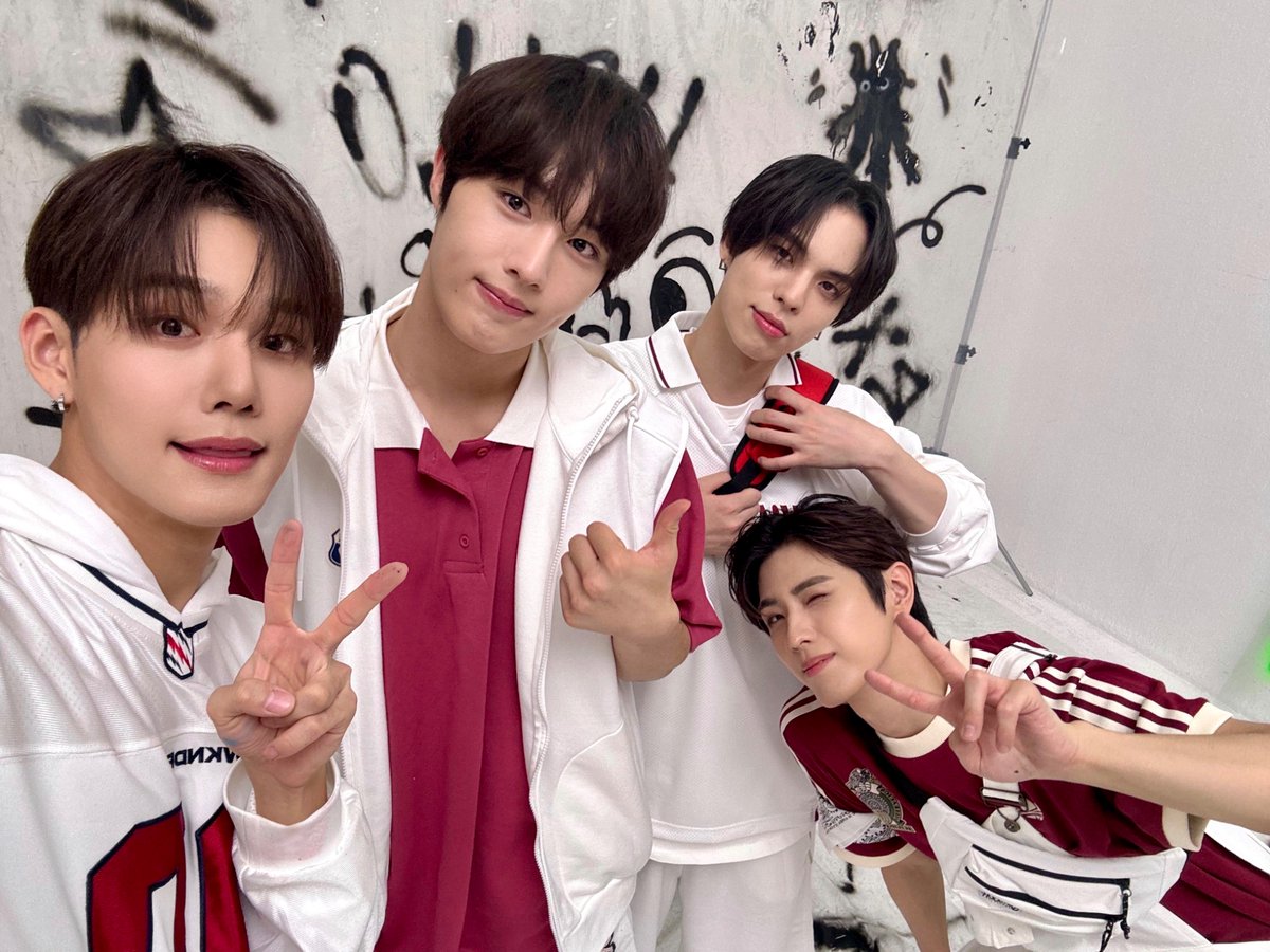 CIX(씨아이엑스) 공식 팬클럽 FIX(픽스) 5기 추가 모집 마감 D-1🎨

국내 ▶️ bit.ly/44F5GHR
Global ▶️ bit.ly/4kfnAFs

#CIX #씨아이엑스 #BX #승훈 #용희 #현석 #FIX #픽스