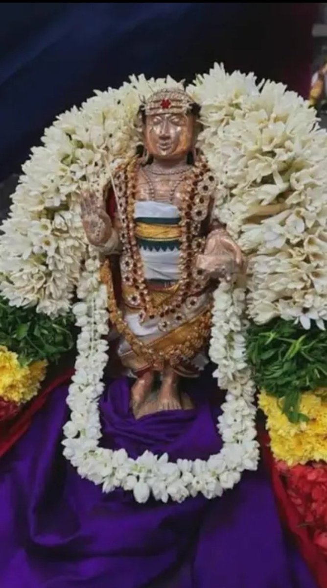 63 நாயன்மார்களின் வரலாற்றை தொகுத்து பெரியபுராணம் இயற்றியவரும், இரண்டாம் குலோத்துங்க சோழனின் அரசவையில் முதன்மை அமைச்சராக இருந்தவரும் உத்தம சோழப் பல்லவன் தொண்டர் சீர் பரவுவார் அருண்மொழி தேவனான தெய்வச்சேக்கிழார் அவர்களின் குருபூஜை இன்று (வைகாசி பூசம்). போற்றி வணங்குகிறேன்🙏🙏❤️❤️