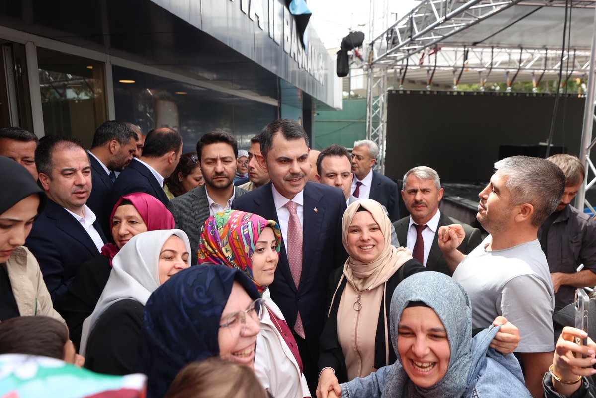 Murat KURUM (@murat_kurum) on Twitter photo Teşkilatımızla bir araya geldik.
Bu kıymetli şehir için; milletimizden aldığımız güçle dün olduğu gibi bugün de omuz omuza çalışıyor, verdiğimiz sözleri tutmanın sevincini beraber yaşıyoruz.
📍AK Parti Konya İl Başkanlığı
<a href="/fatihozgokcen/">Fatih Özgökçen</a> Teşkilatımızla bir araya geldik.
Bu kıymetli şehir için; milletimizden aldığımız güçle dün olduğu gibi bugün de omuz omuza çalışıyor, verdiğimiz sözleri tutmanın sevincini beraber yaşıyoruz.
📍AK Parti Konya İl Başkanlığı
<a href="/fatihozgokcen/">Fatih Özgökçen</a>